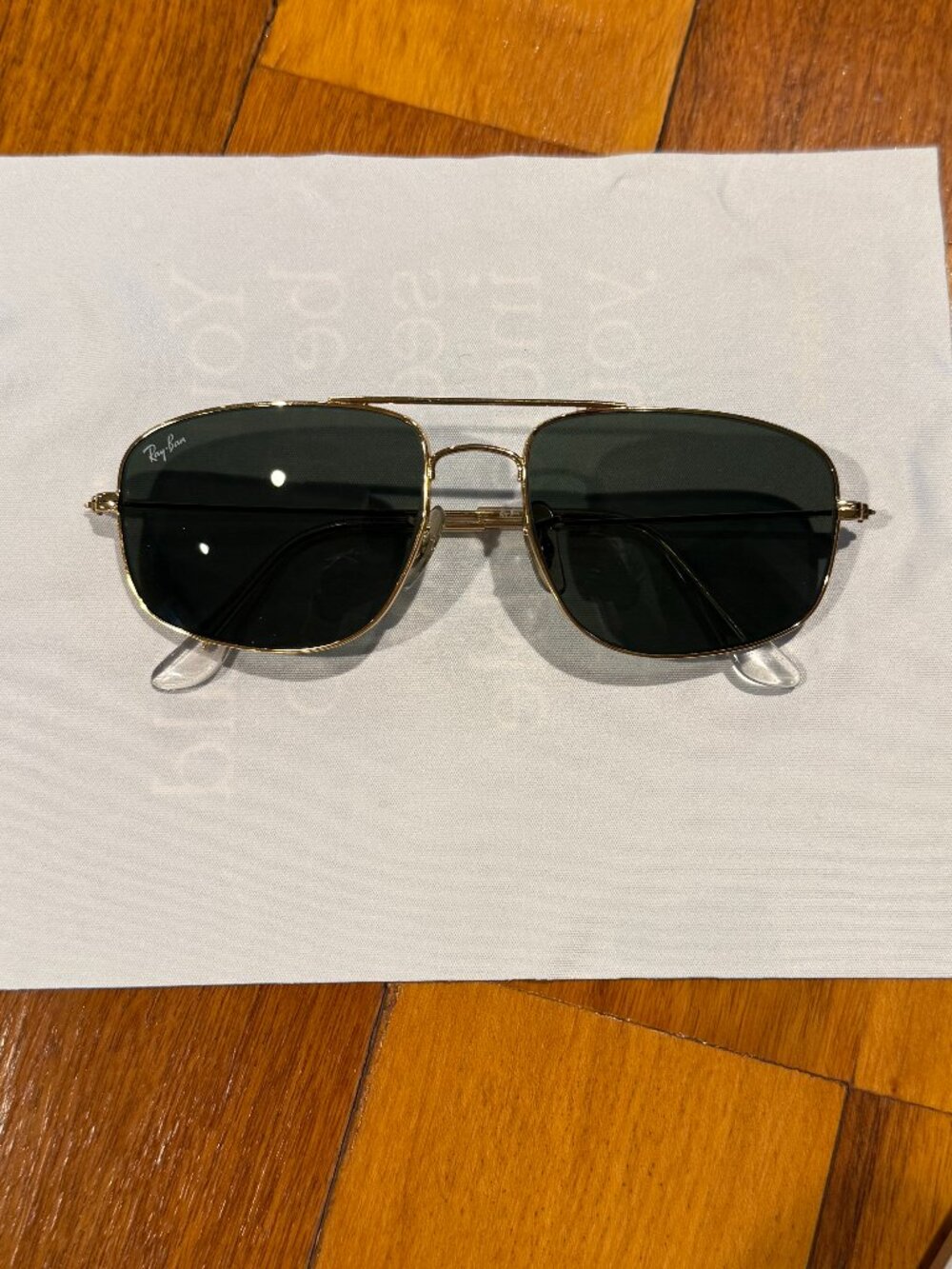 Vintage 1980s B&L Ray-Ban Aviator Sunglasses Gold Wire G-15 Green Glass